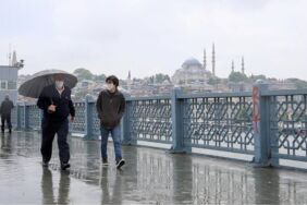 istanbul maskeli insanlar