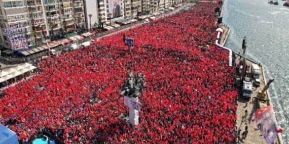 İzmir’e yakışan 19 Mayıs kutlaması!