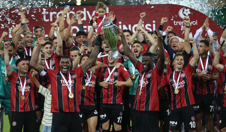Süper Lig’e son yükselen takım belli oldu!