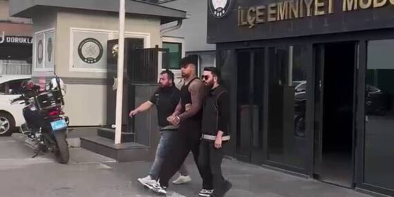 Lvbel C5’in elleri kelepçeli görüntüleri ortaya çıktı!