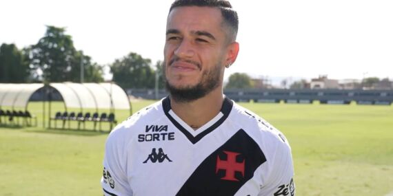 Silah sesleri dikkat çekti: Philippe Coutinho’nun röportajı esnasında çatışma çıktı!