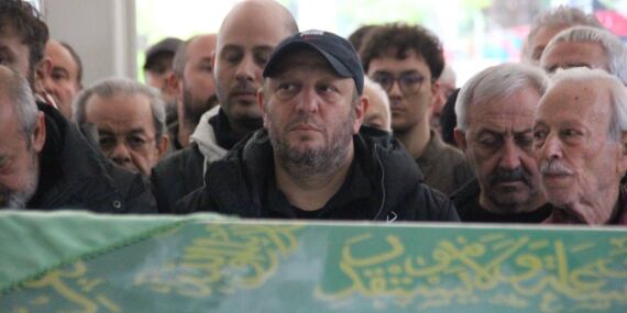 Serkan Keskin’in acı günü: Annesini son yolculuğuna uğurladı