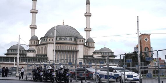 1 Mayıs gözaltılarında yeni gelişme: 383 kişi serbest, 36 kişi adliyeye sevk bekliyor!