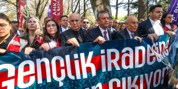 Ankara’da ‘Üç Fidan’ için anma yürüyüşü… ‘Onların idamına el kaldıranların torunları bugün utanç içinde’