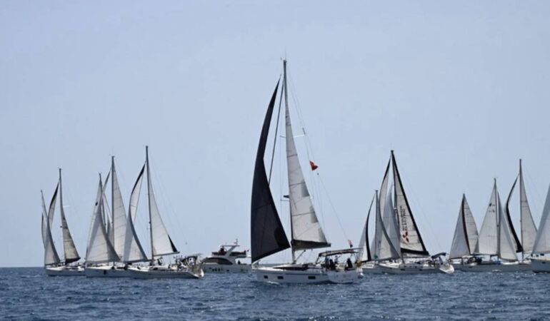 Antalya sularında yelken şöleni 