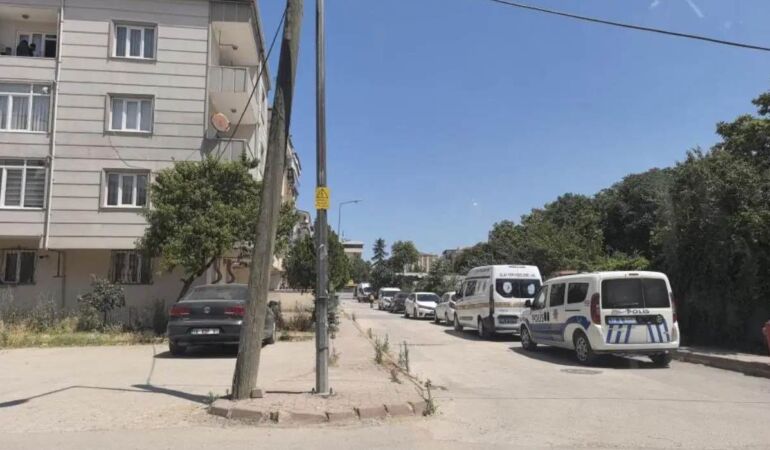 Bursa'da bir aylık bebek beşiğinde ölü bulundu