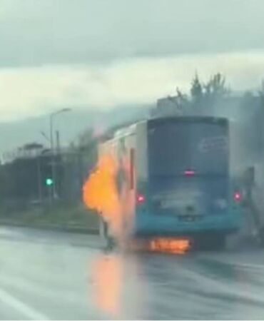 Erzurum’da seyir halindeki otobüs alev aldı