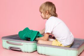 İnsanlık dışı olay! Valizinde uyuşturucu bulunan 6 yaşındaki çocuk gözaltına alındı