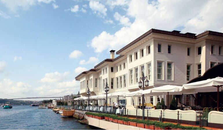 Boğaz manzaralı kömürlük satışa çıkarıldı: Değeri dudak uçuklattı!