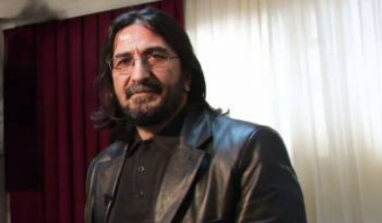 Nihat Genç ve 'kuvvacı kalpağı'1