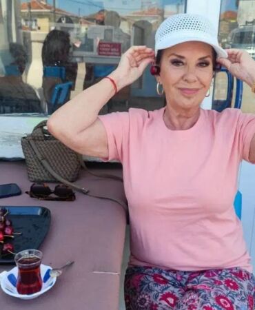 Perihan Savaş, Şarköy'de kiraz hasadına katıldı 'Kadir İnanır ile burada barışmıştık'