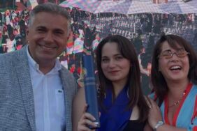 Sevinç Erbulak kızı Kavin’in mezuniyet mutluluğunu paylaştı 'Her koşulda yanındayım'