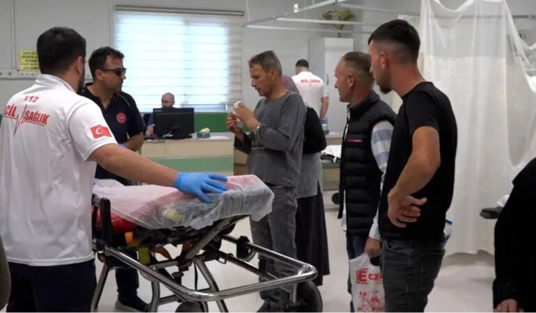 Klasikleşen bayram görüntüleri: Acemi kasaplar hastaneye koştu