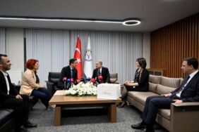 mhp dem parti bayramlaşma