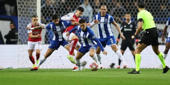 Fenerbahçe’nin hedefi Porto forması giyen Pepe!