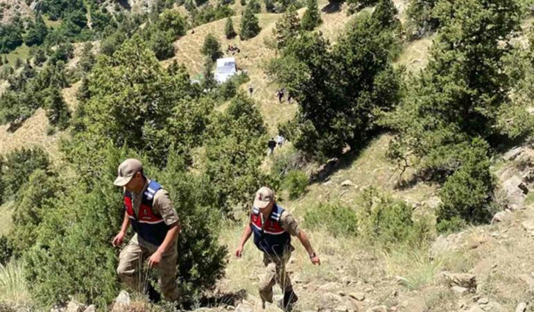 taşocağında göçük 3 işçi hayatını kaybetti