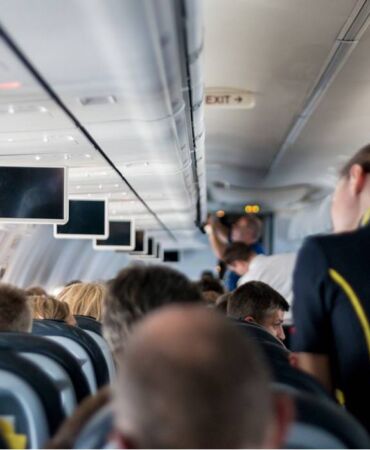 uçak kabini - hostes