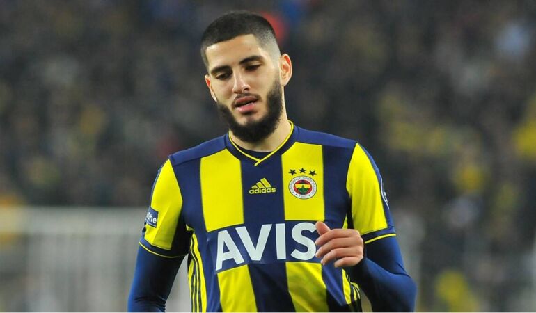 Fenerbahçeli eski yıldızdan taraftarları kızdıracak açıklama: ‘Oyunculara hayvan gibi davranıyorlar’