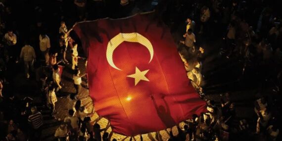 15 Temmuz tatil mi? Bankalar ve kamu kurumları açık mı?