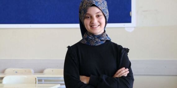 Depremde babasını kaybetti, LGS birinciliğiyle sözünü tuttu