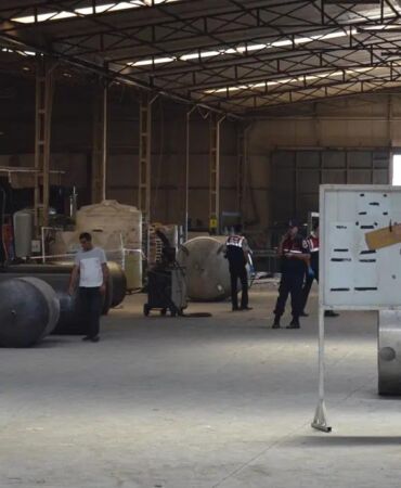 Aksaray’da fabrikada patlama 1 işçi hayatını kaybetti, 3 yaralı!