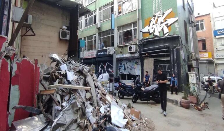 Beyoğlu’nda geceyi aydınlatan patlama Gün aydınlanınca yıkımın izleri ortaya çıktı