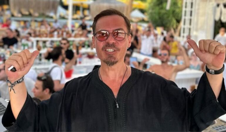 DJ ve aranjör Emre Kınay