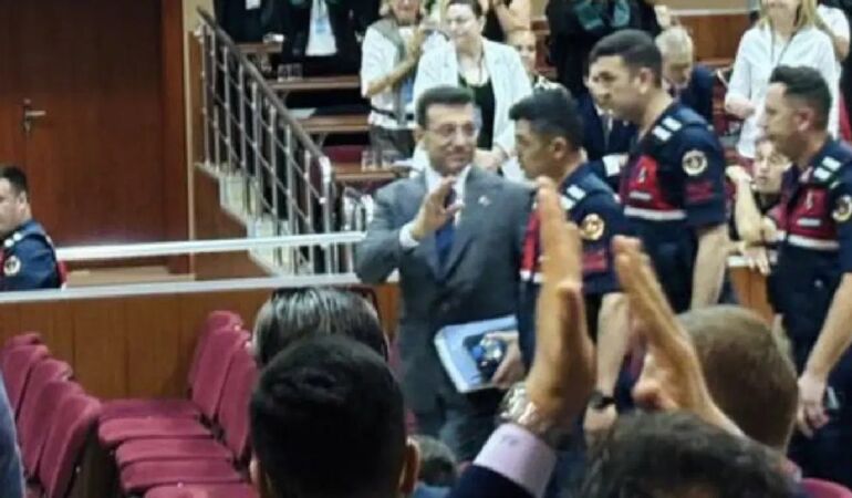 Ekrem İmamoğlu hakim karşısında Haftalar sonra ilk kare...