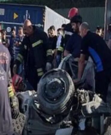 Kocaeli'de TIR ve iki otomobil çarpıştı, 5 kişi hayatını kaybetti