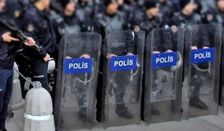 Leman dergisine saldırı! Kaymakamlıktan Beyoğlu'nda eylem yasağı kararı