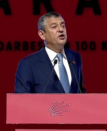 Özgür Özel 100 Karası' Toplantısı'nda konuştu 'Seçime kadar bekle ulan'