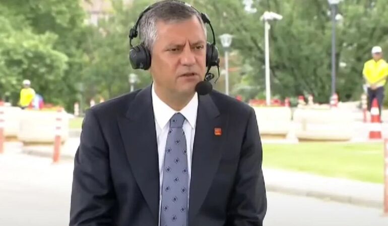 Özgür Özel'den 15 Temmuz açıklaması 'Bir darbe sürecindeyiz