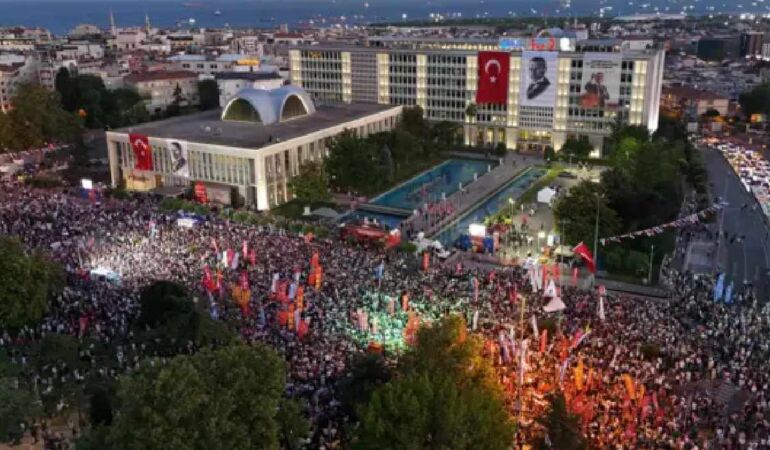 Saraçhane'de gözaltına alınan 15 kişiden 13'ü tutuklandı!