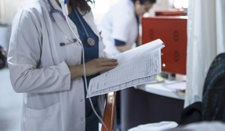 Doktor adayları dikkat: TUS ve STS başvuruları başladı!