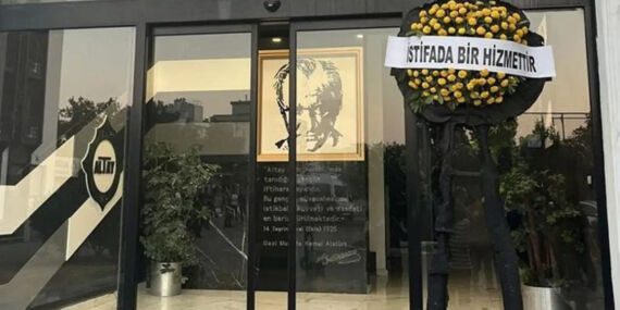 Altay taraftarlarından yönetime siyah çelenk!