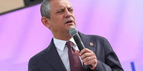 Özgür Özel’den Manavgat operasyonuna sert tepki: ‘Onurlu mücadelemizin lekelenmesine izin vermeyiz’