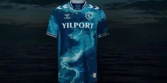 Samsunspor, “Atatürk ve Karadeniz” temalı mavi formasını tanıttı