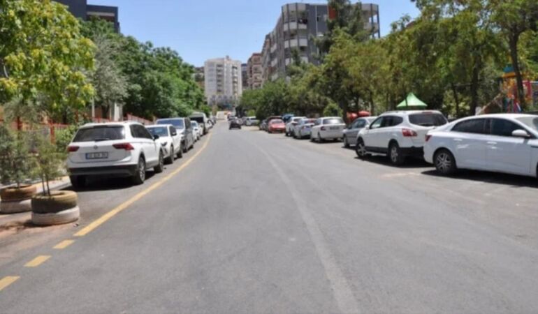 Hava sıcaklığı 40 dereceyi aştı: Sokaklar boş kaldı