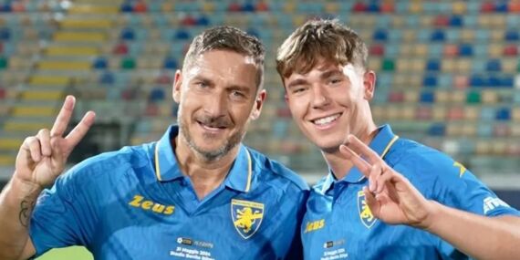 Roma efsanesi Totti’nin oğlu 19 yaşında futbolu bıraktı