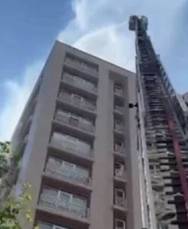 Bağcılar'da 12 katlı binada yangın