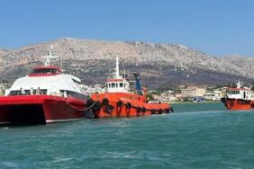 Çeşme-Sakız seferinde gemi kazası yolcular saatlerce mahsur kaldı