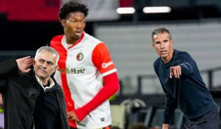 Robin van Persie Jose Mourinho’ya yanıt verdi: ‘Ben Kadıköy’de çok maça çıktım’