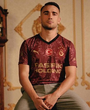 Galatasaray'dan tarihi dokunuş 2025-2026 alternatif forma tanıtıldı!