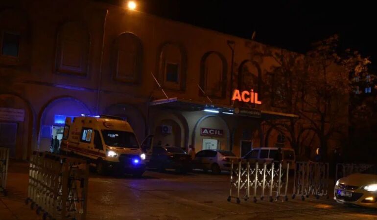 Kızının cansız bedenini jandarma ekipleri gelene kadar arabasında sakladı