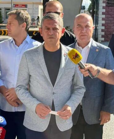 Özgür Özel'den İzmir'de tutuklu başkanlara ziyaret