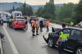 TEM Otoyolu'nda zincirleme kaza Yaralılar var!