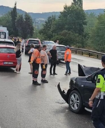 TEM Otoyolu'nda zincirleme kaza Yaralılar var!