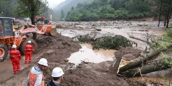 Çin’in Gansu eyaletinde sel felaketi: 10 ölü ve 33 kayıp!