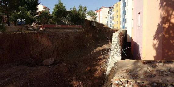 Erzurum’da korkutan heyelan: 70 ev boşaltıldı!