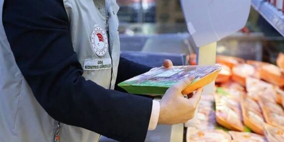 Aynı markada bir skandal daha! Yurttaşa domuz eti yedirmişler… İşte o gıda firmaları isim isim listelendi!